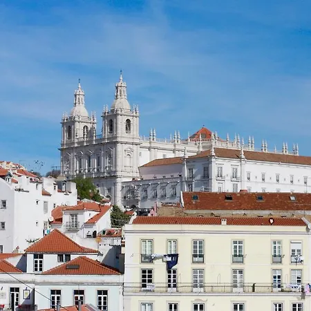 Alfama Hideout Overlooking Tejo *