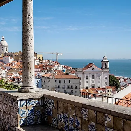 Alfama Hideout Overlooking Tejo